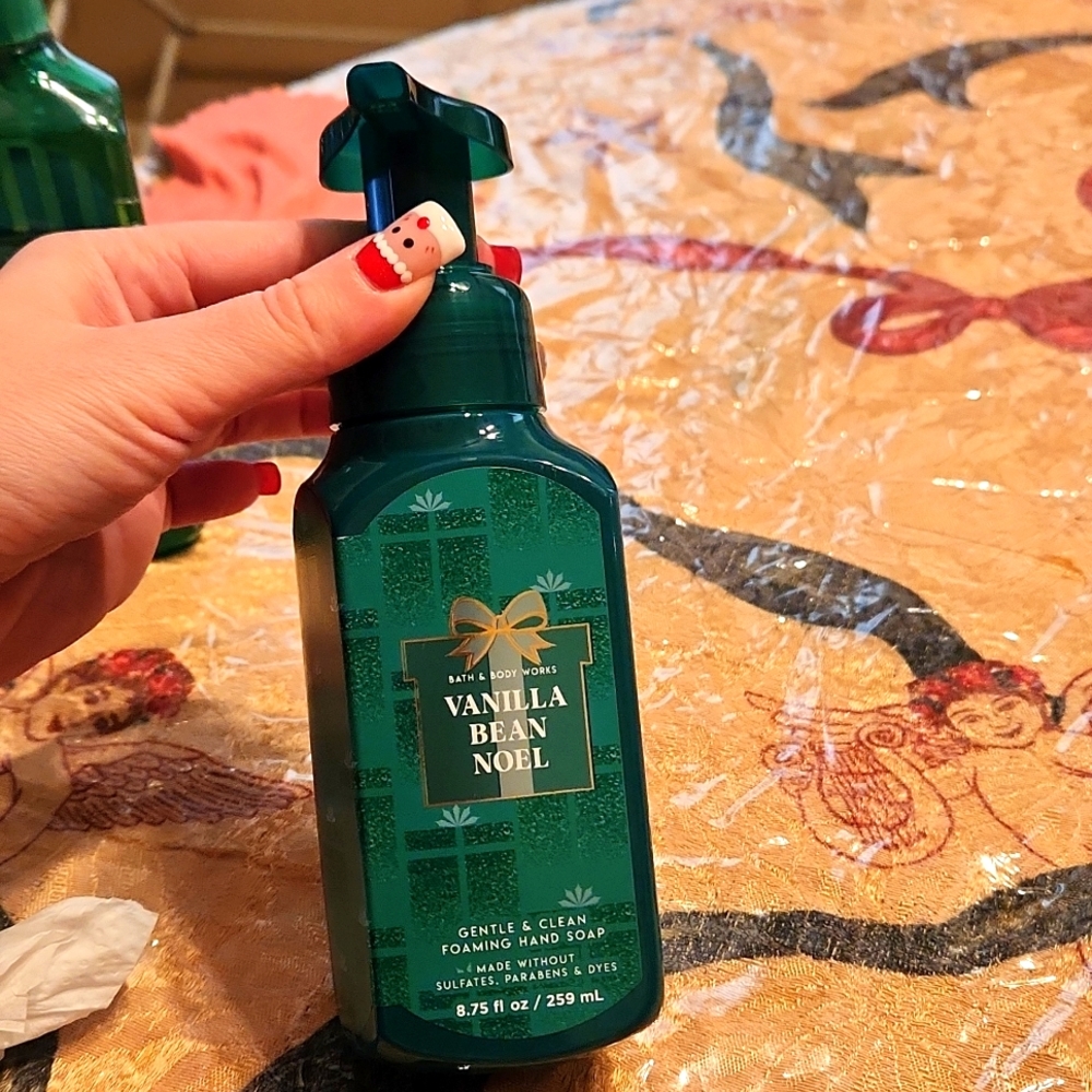 NWT VANILLA BEAN NOEL